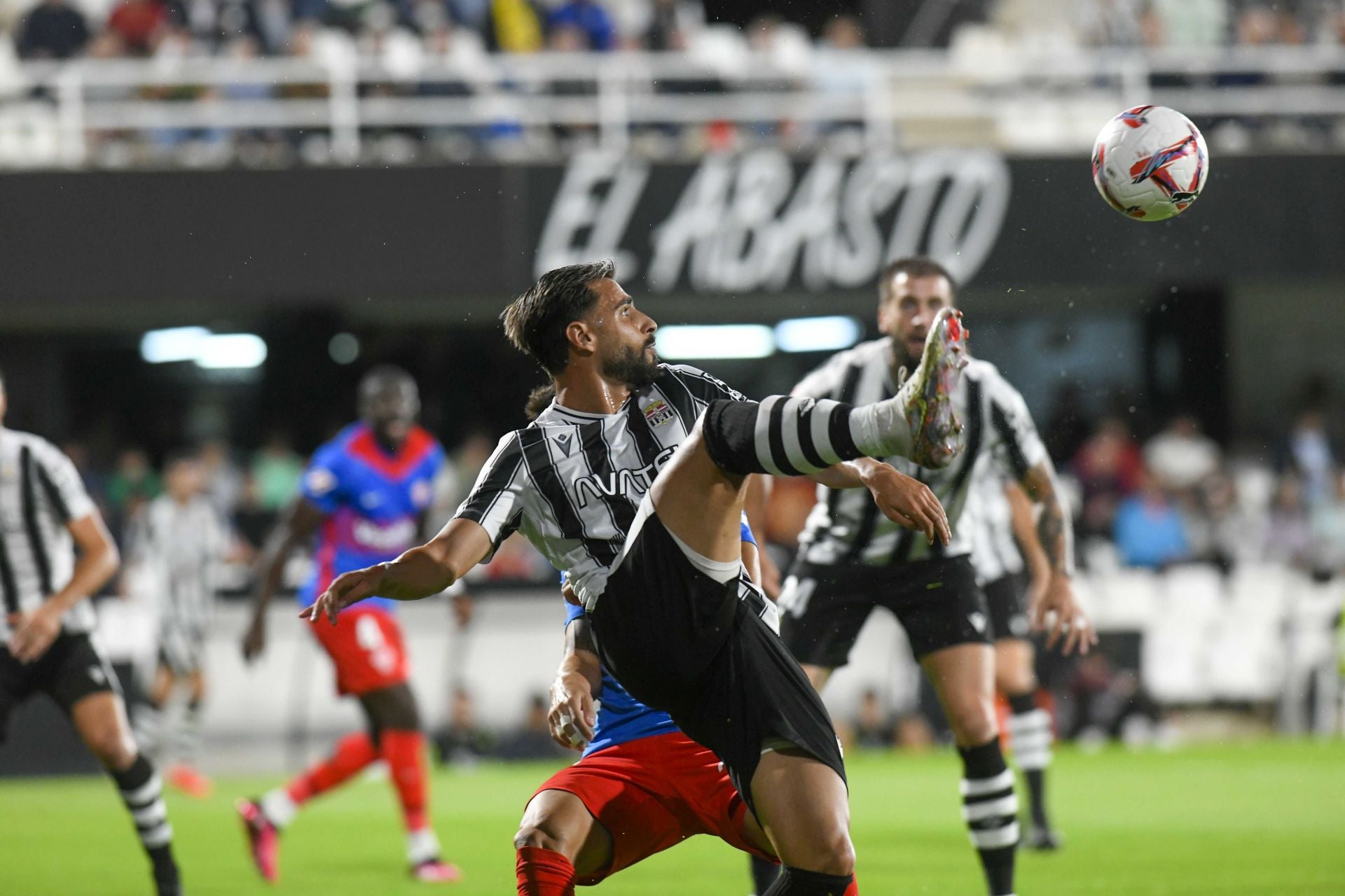 El empate del Cartagena frente al Elche, en imágenes