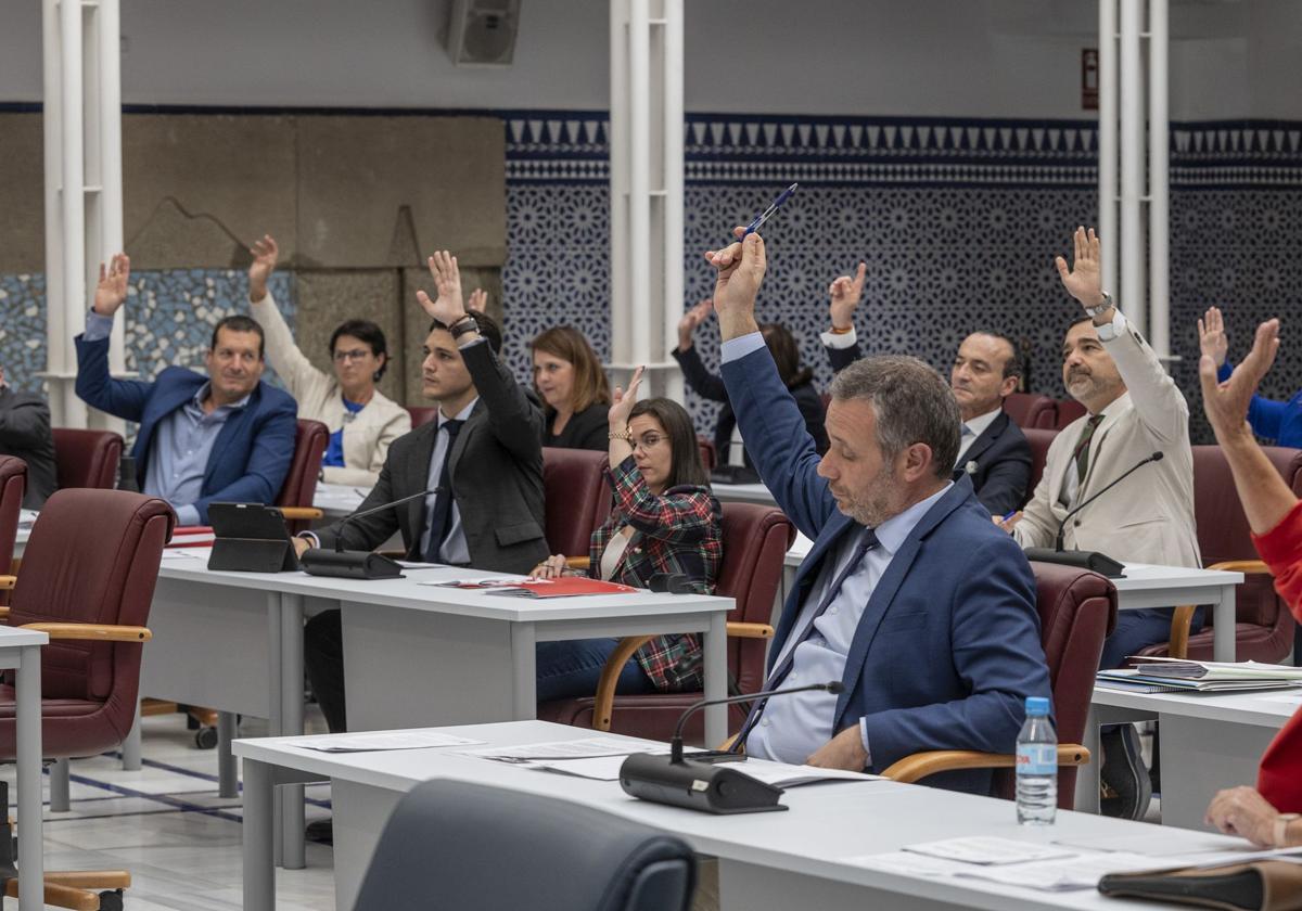 Diputados en la Asamblea Regional, esta semana.