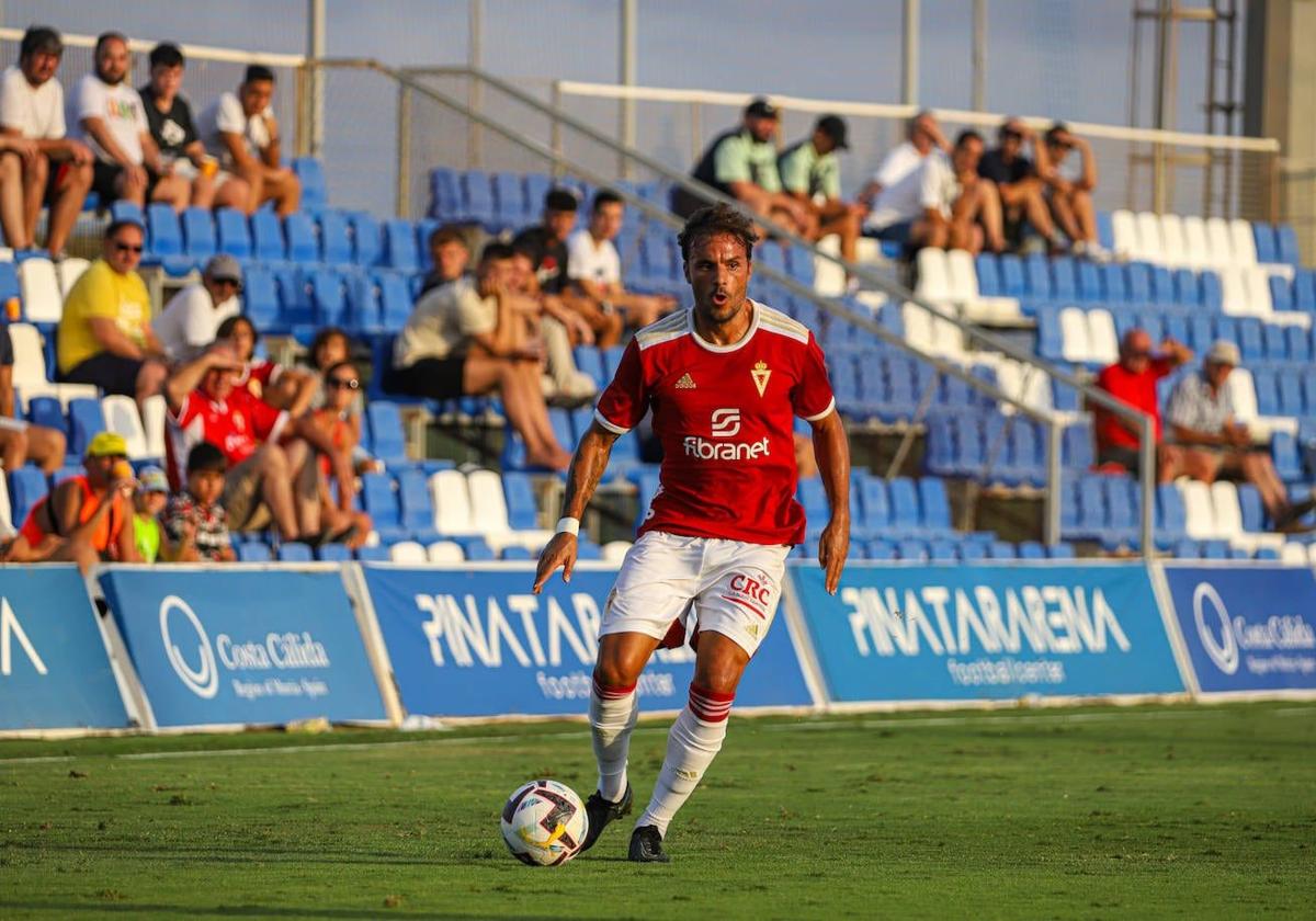 Pedro León, en un partido disputado frente al Villarreal B en 2022.