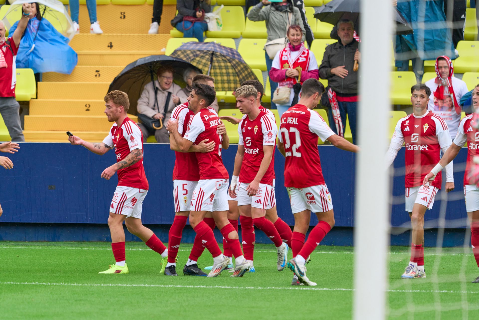 La victoria del Real Murcia frente al Villarreal B, en imágenes