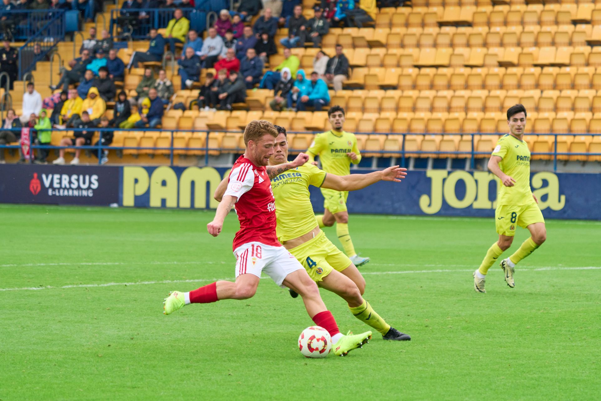 La victoria del Real Murcia frente al Villarreal B, en imágenes