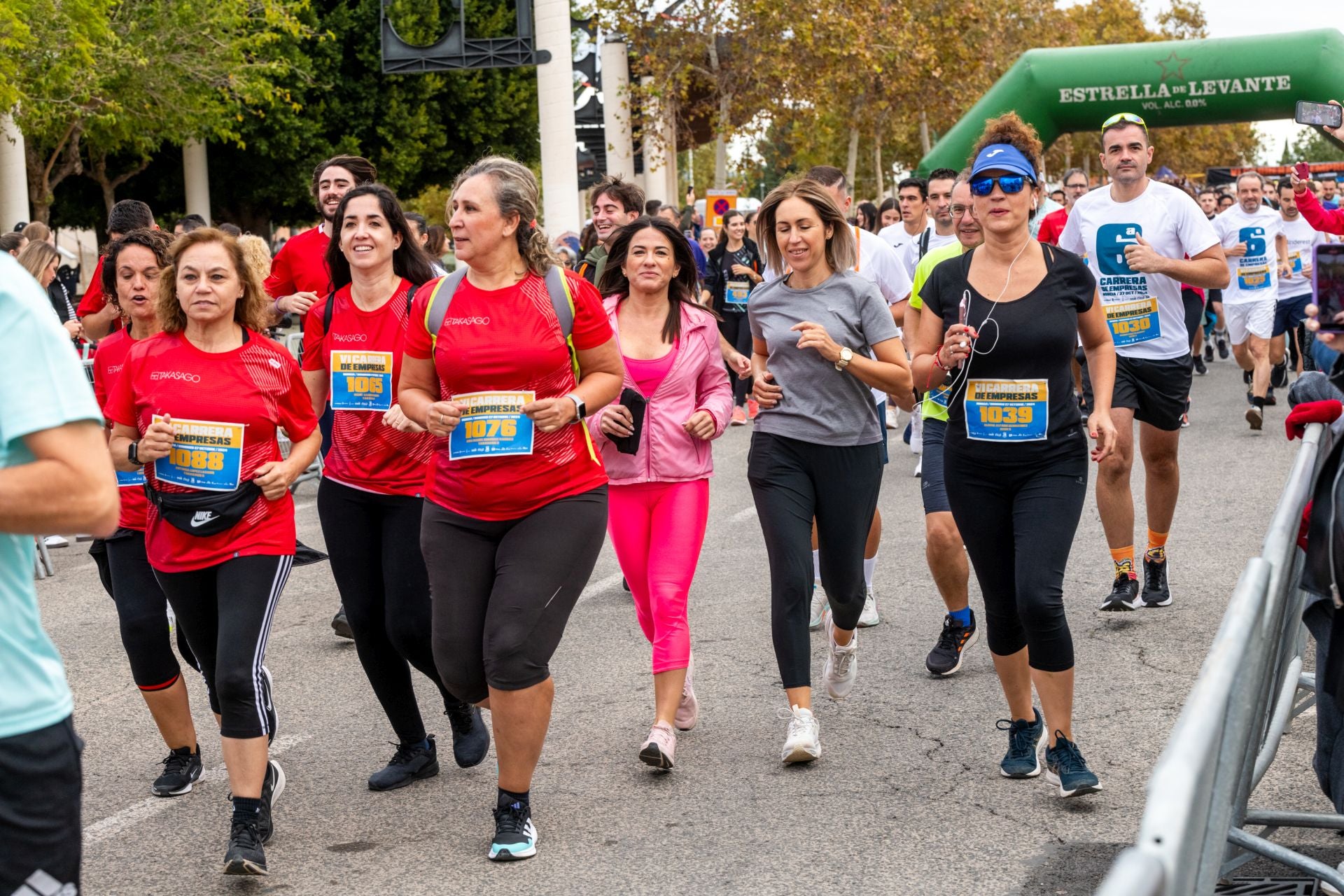 La VI Carrera de Empresas de Murcia, en imágenes