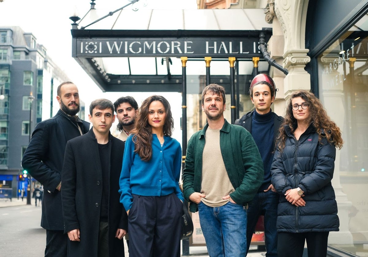 Jorge Losana (tenor y director), Inés Alonso (soprano), Oriol Guimerà (alto) y Víctor Cruz (bajo) han estado acompañados sobre el célebre escenario del Wigmore Hall de Londres por la organista María López, el vihuelista Pablo Fitzgerald y el viologambista Marc de la Linde.