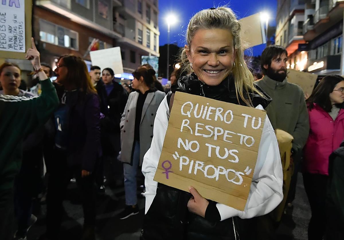 Imagen de archivo de la manifestación por el 8M en Murcia.