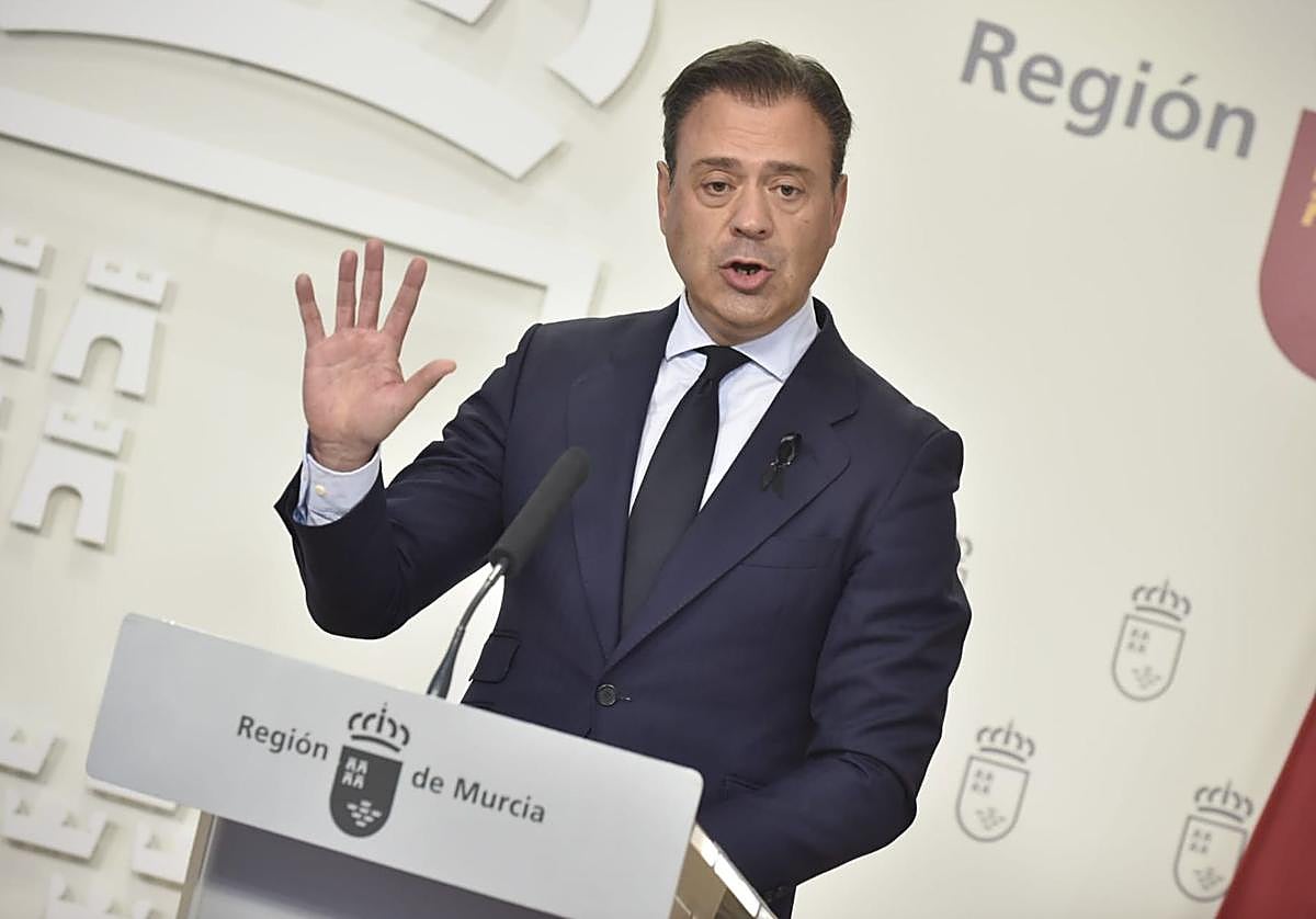 Marcos Ortuño, este jueves, en la rueda de prensa del Consejo de Gobierno.