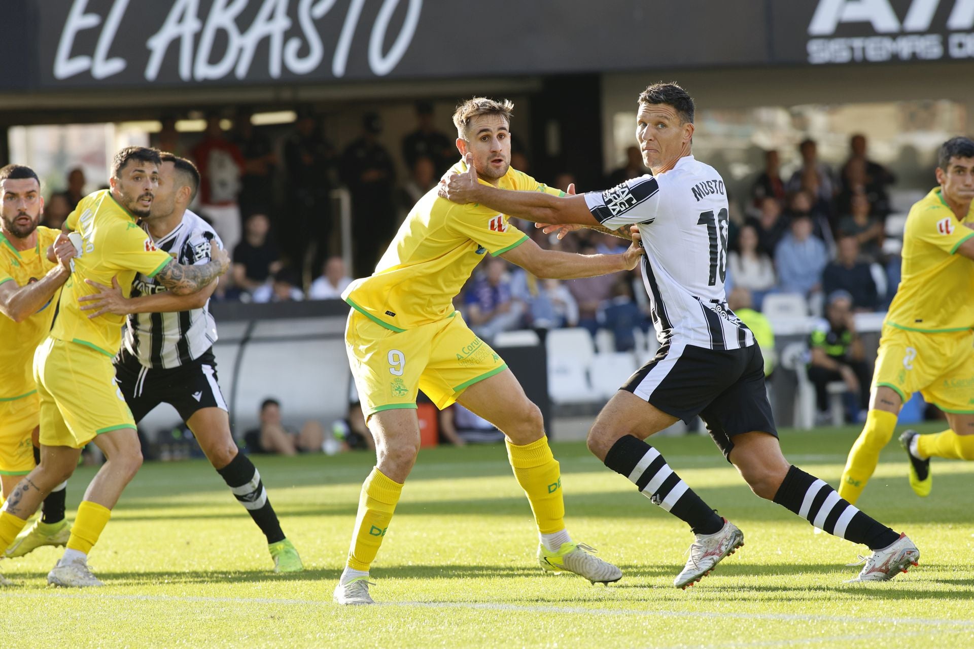 La derrota del Cartagena frente al Deportivo, en imágenes