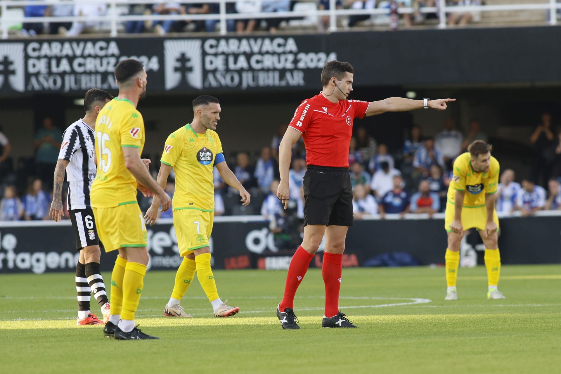 La derrota del Cartagena frente al Deportivo, en imágenes