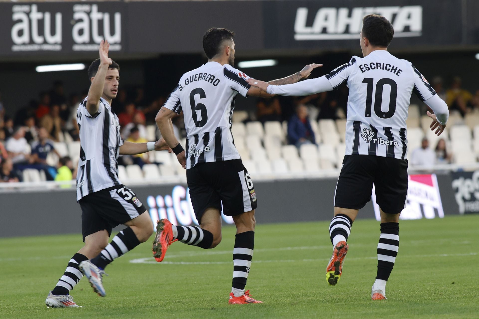 La derrota del Cartagena frente al Deportivo, en imágenes