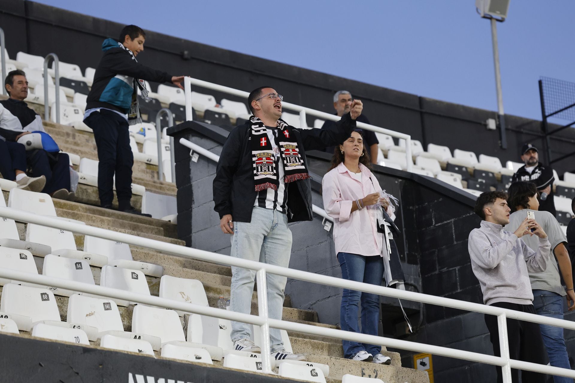 La derrota del Cartagena frente al Deportivo, en imágenes