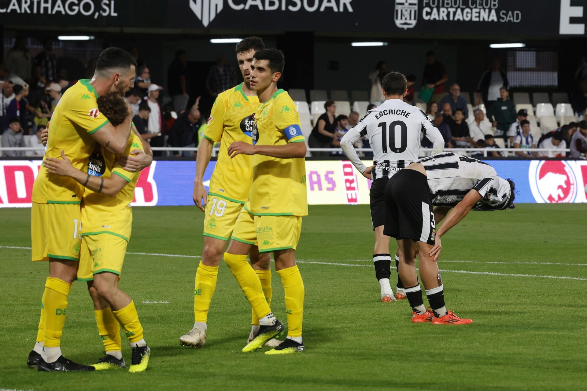 La derrota del Cartagena frente al Deportivo, en imágenes