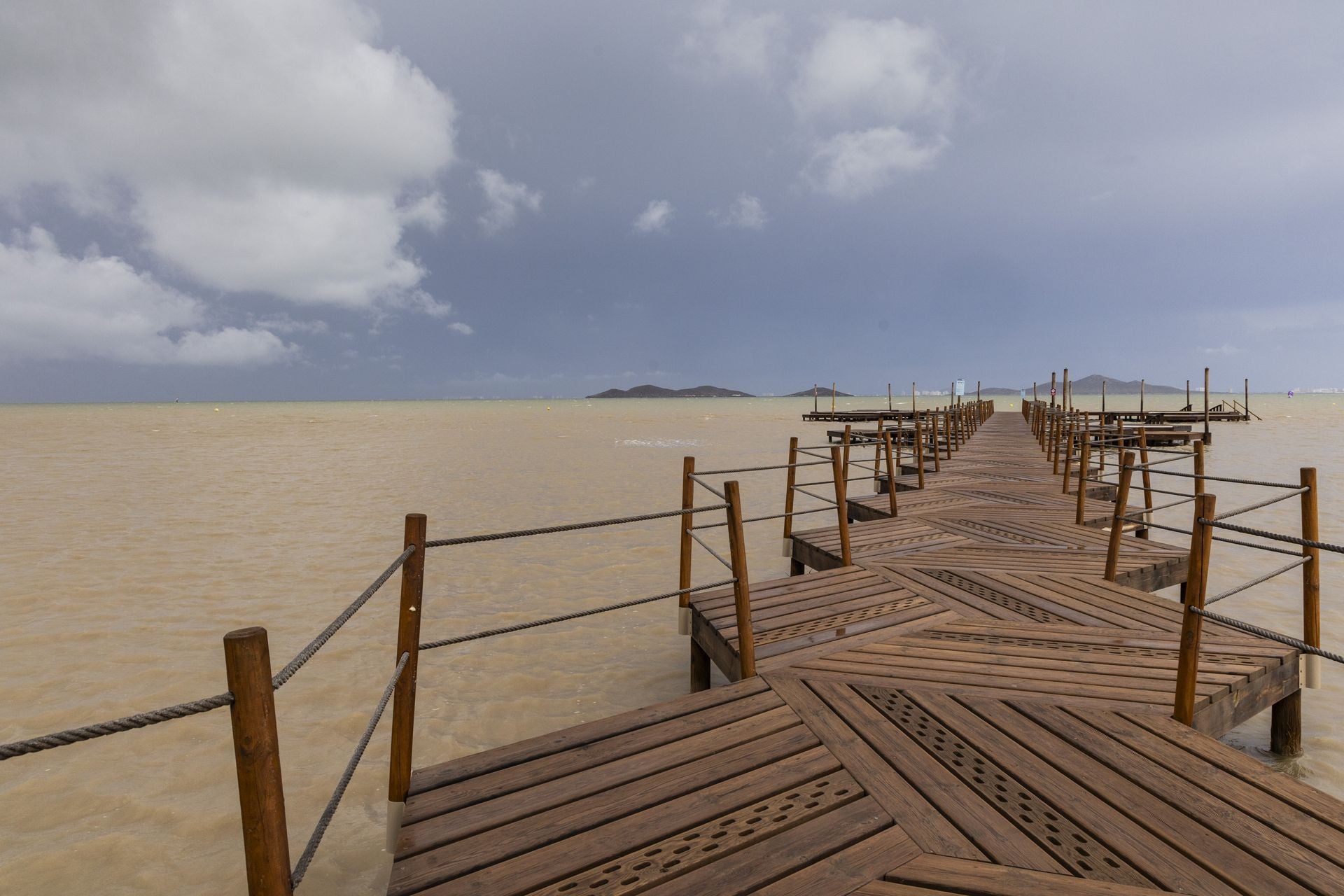 Los efectos de la lluvia en Cartagena, en imágenes