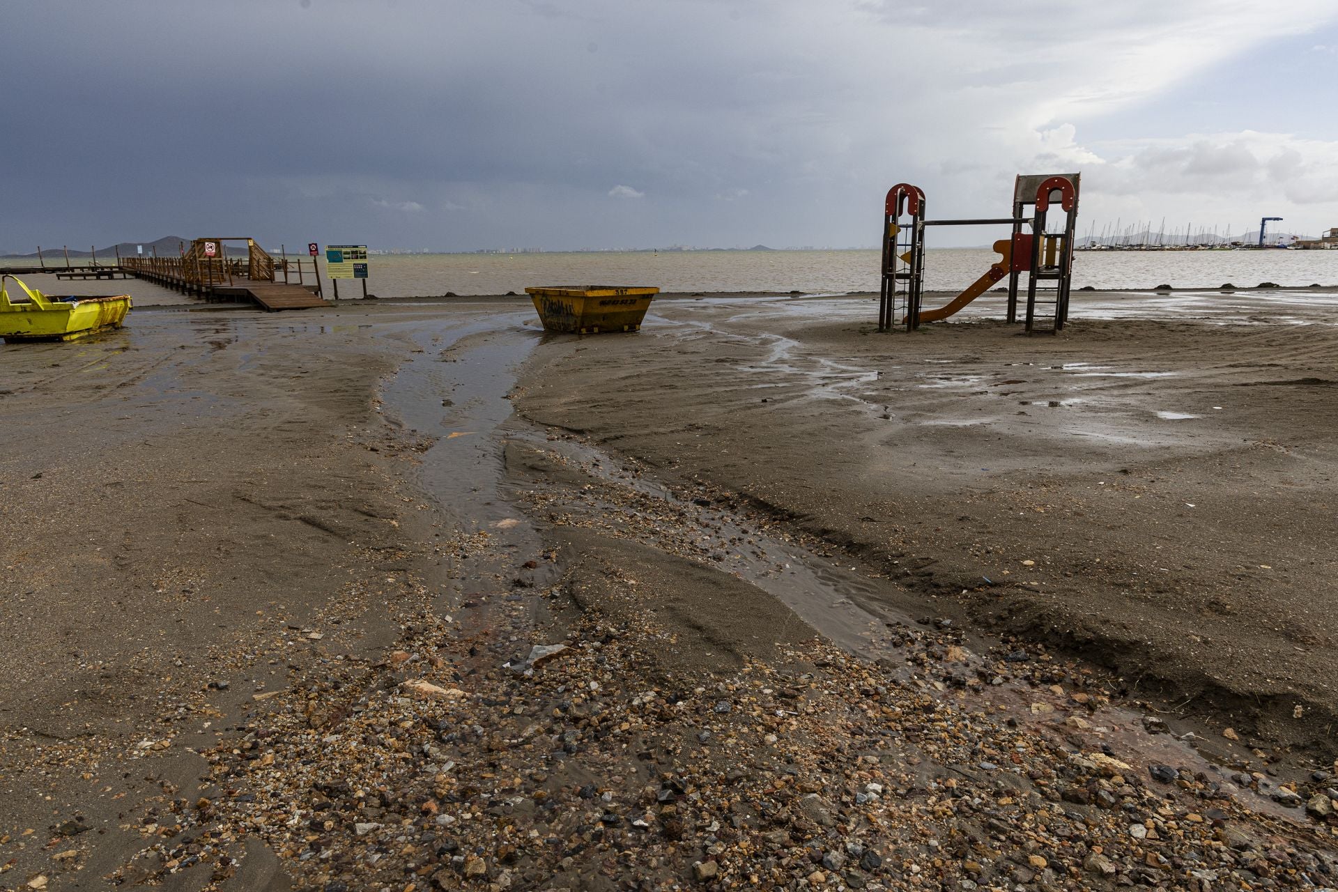 Los efectos de la lluvia en Cartagena, en imágenes