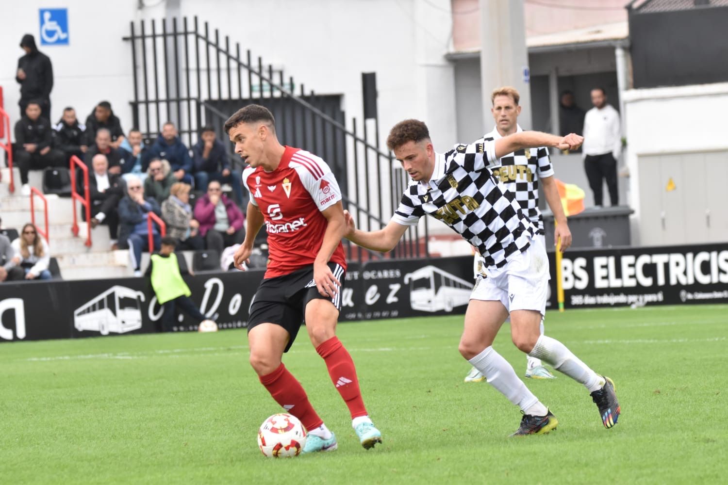 La derrota del Real Murcia frente al Ceuta, en imágenes