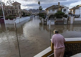 Calles anegadas en Mazarrón por las lluvias del pasado domingo.