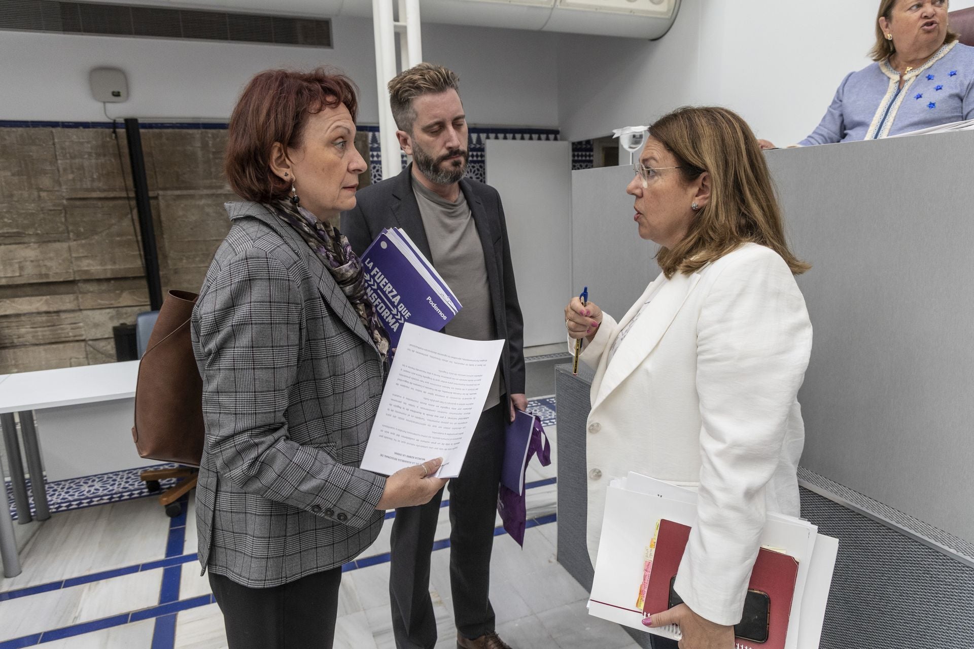 El Pleno de la Asamblea Regional de este martes, en imágenes