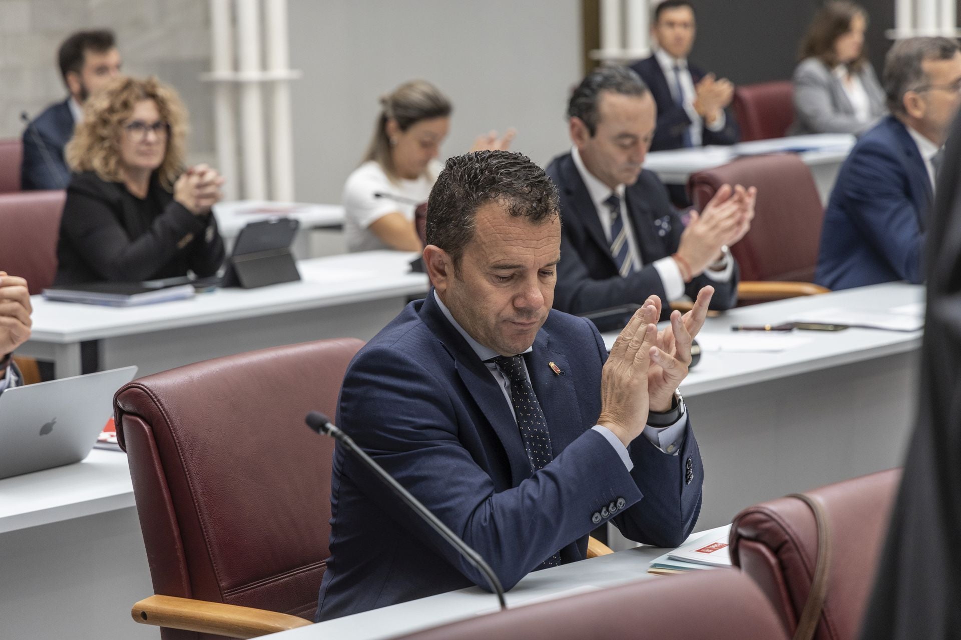 El Pleno de la Asamblea Regional de este martes, en imágenes