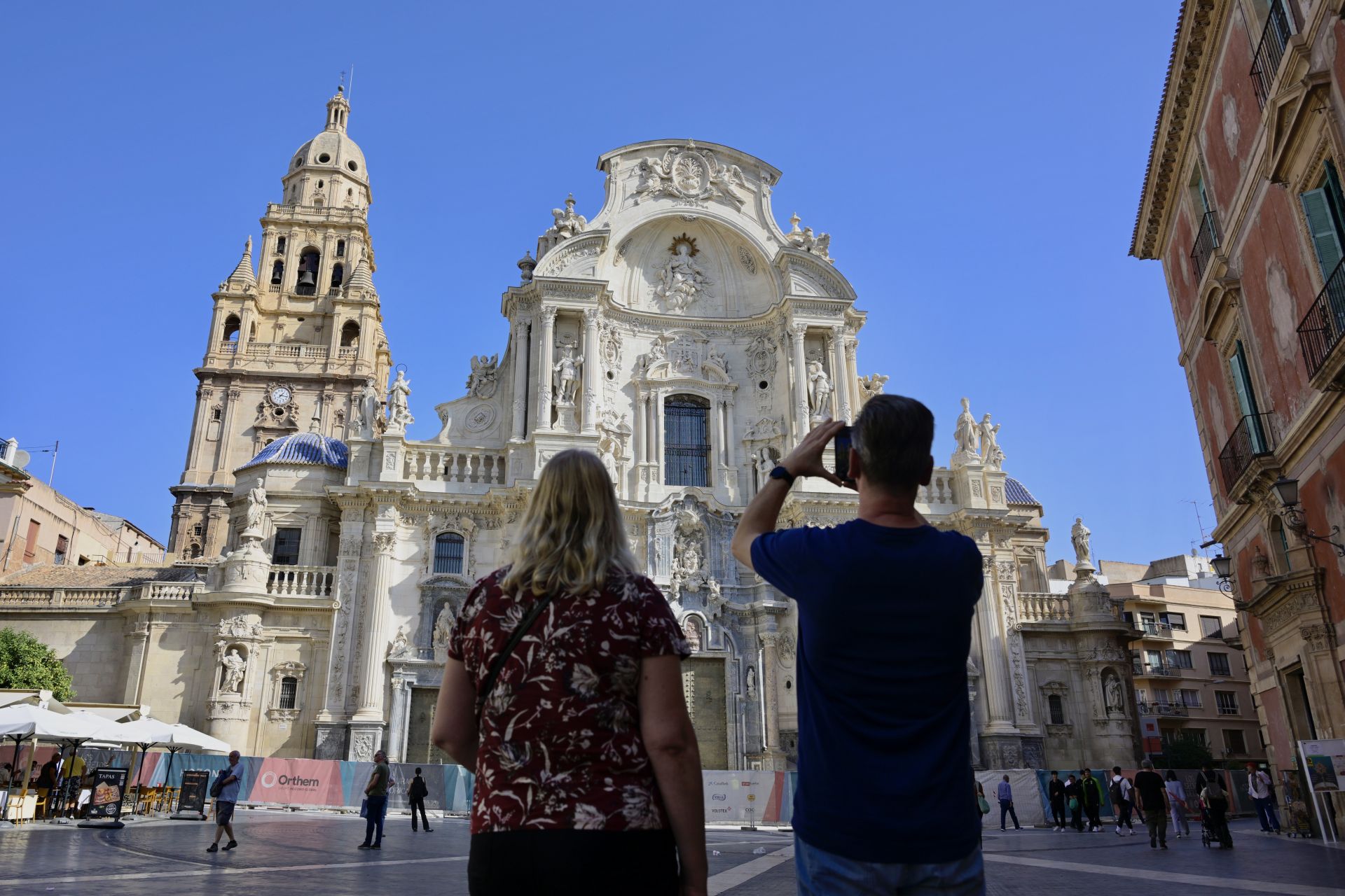 La fachada de la Catedral de Murcia, libre de andamios, en imágenes