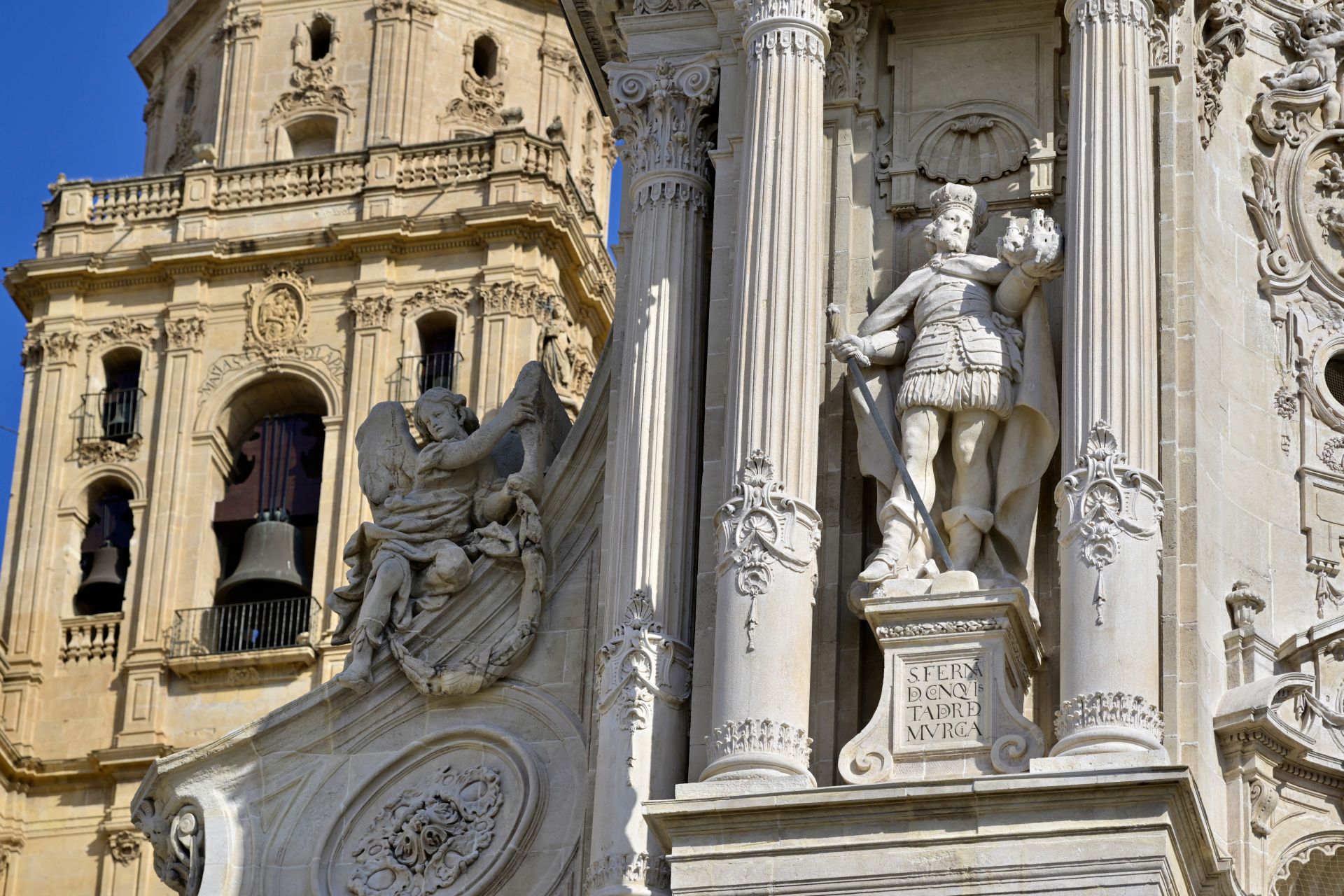 La fachada de la Catedral de Murcia, libre de andamios, en imágenes