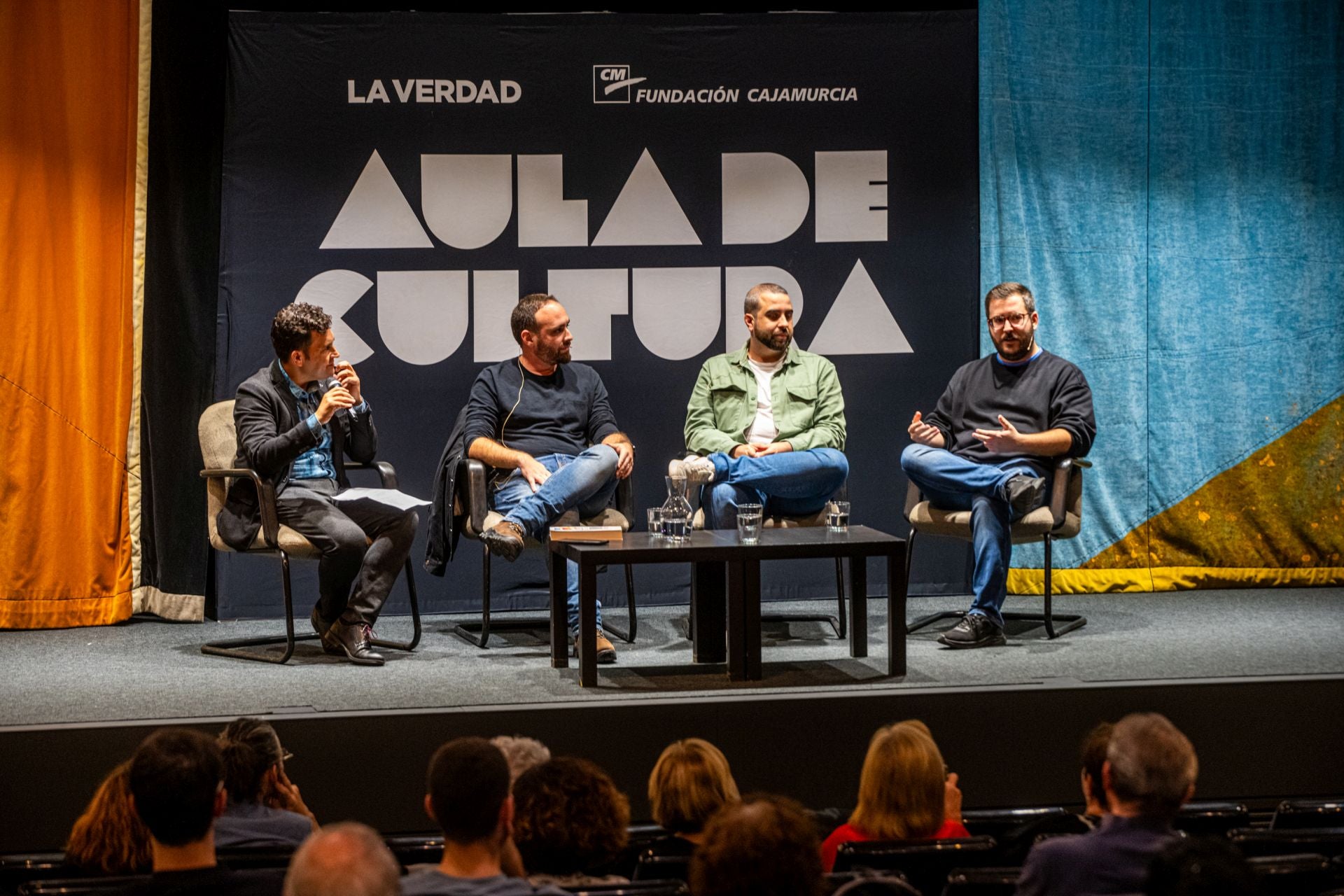 Historia con humor en el Aula de LA VERDAD