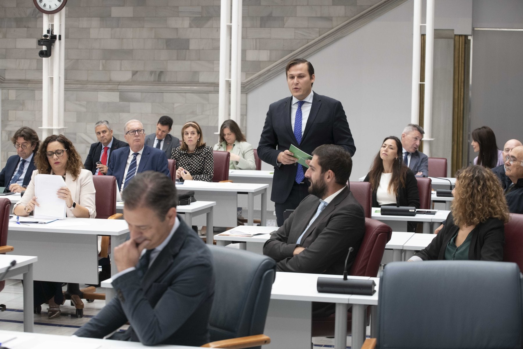 Pleno en la Asamblea Regional, este viernes.