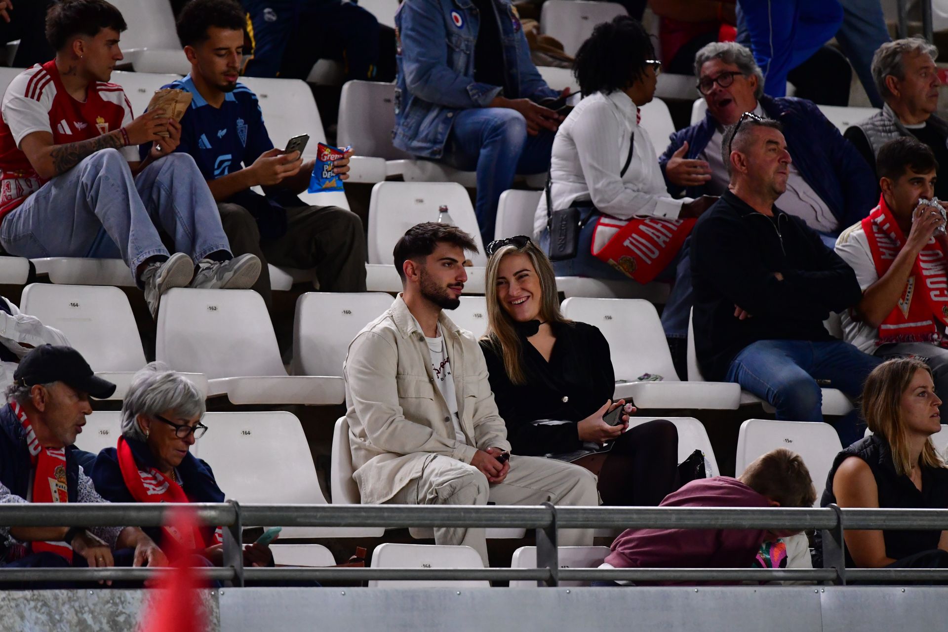 El empate del Real Murcia frente al Atlético B, en imágenes