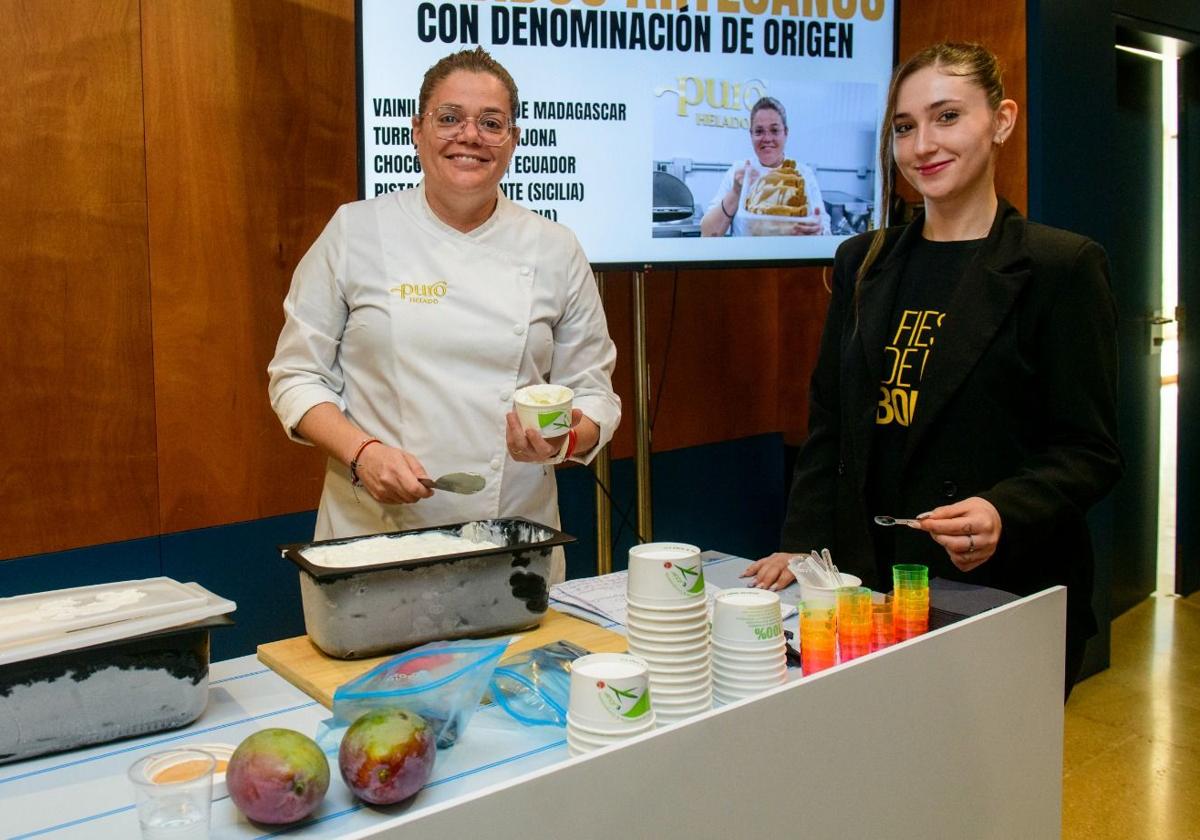 María del Mar Molina, este sábado, durante su taller de helado artesano.