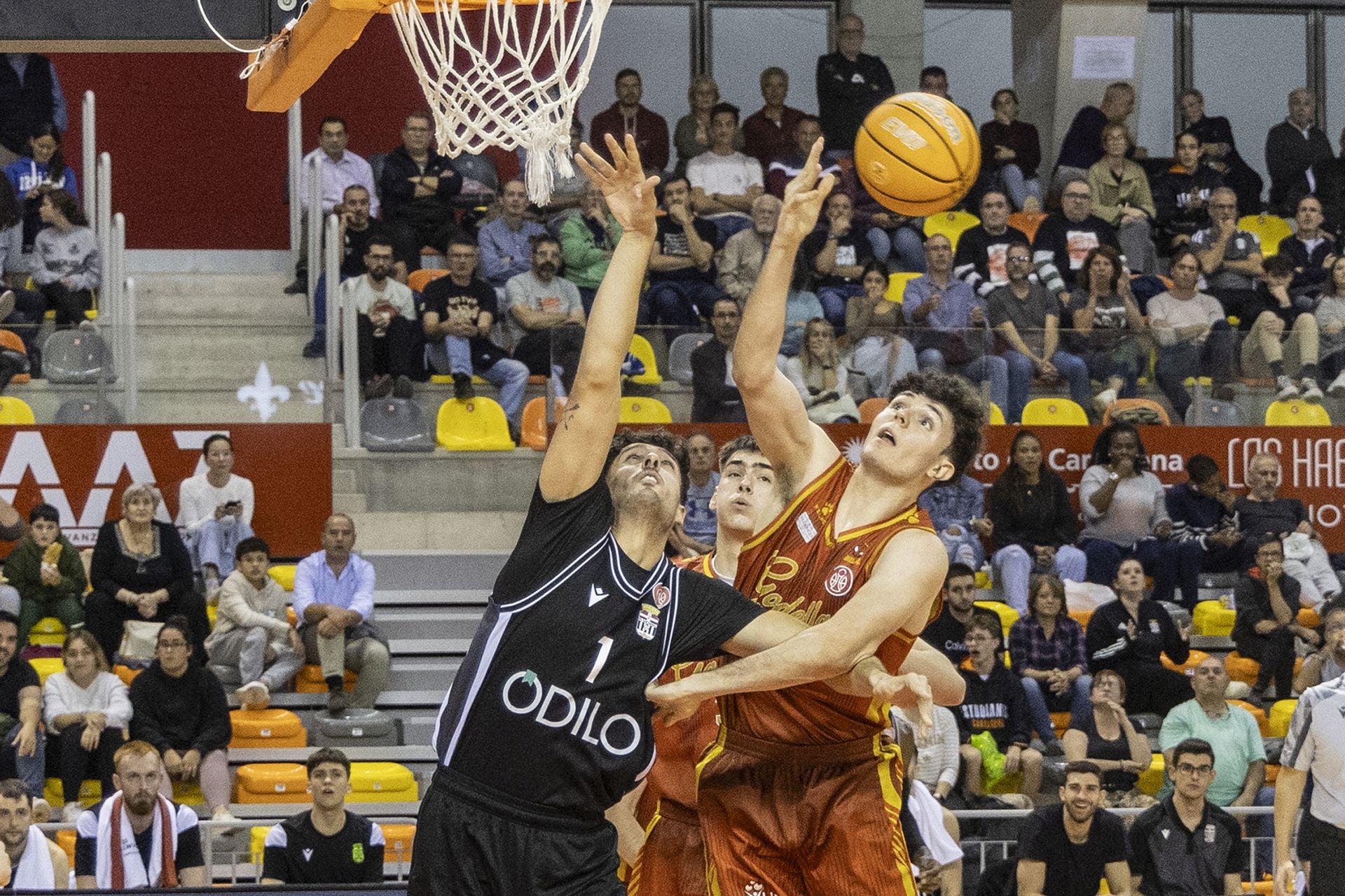 El Godella paga los platos rotos del Cebé (102-66)