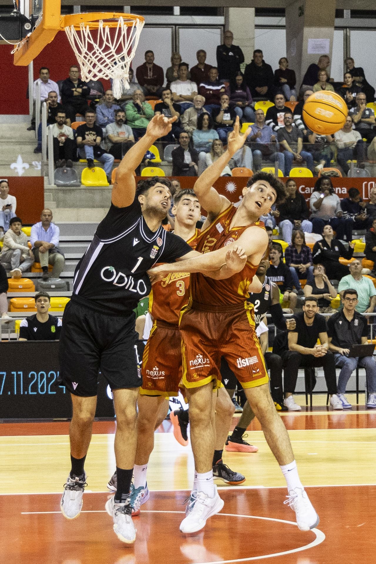 El Godella paga los platos rotos del Cebé (102-66)