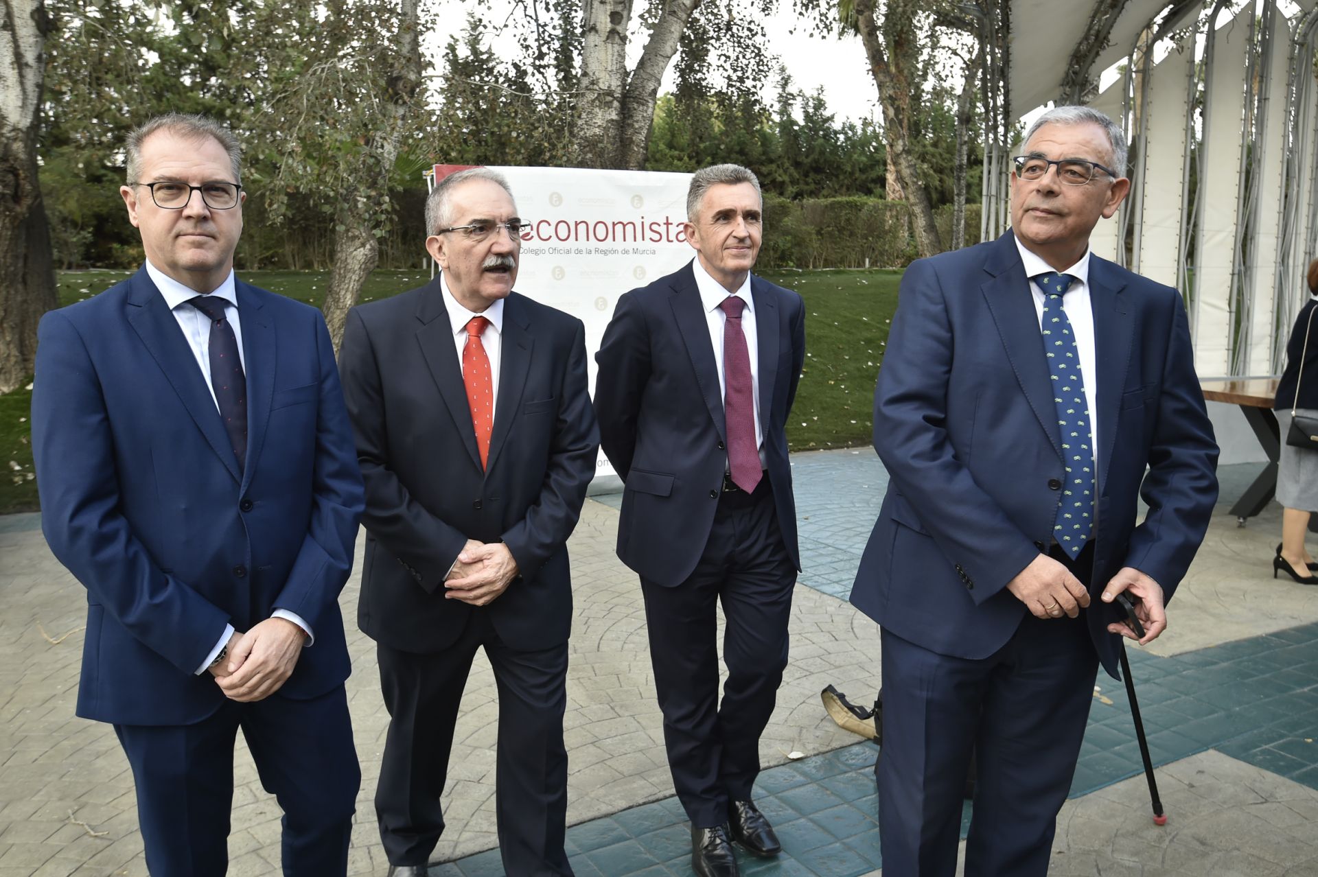 Conferencia en Murcia por el Día del Economista, en imágenes