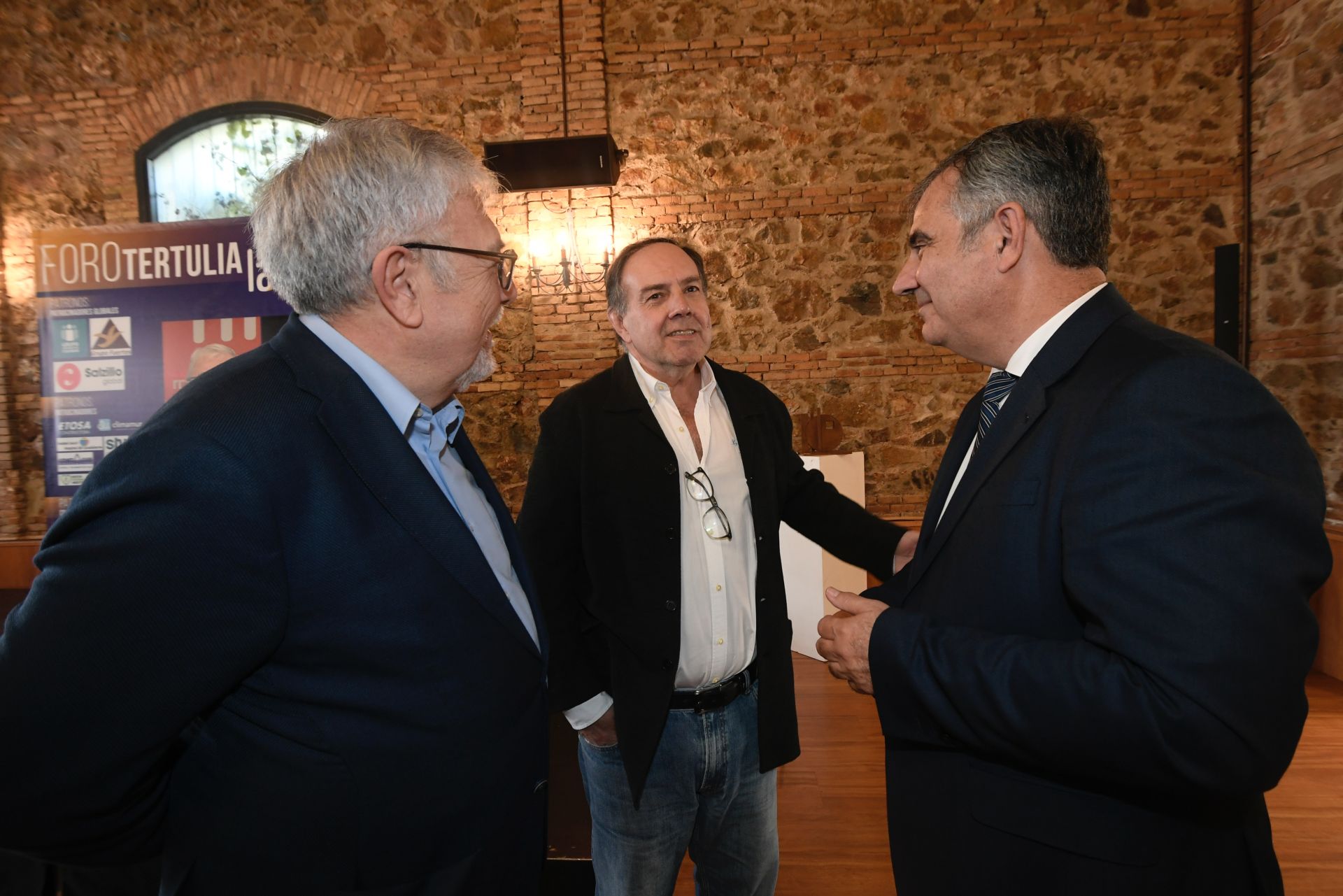 En imágenes, el Foro Tertulia la Luz