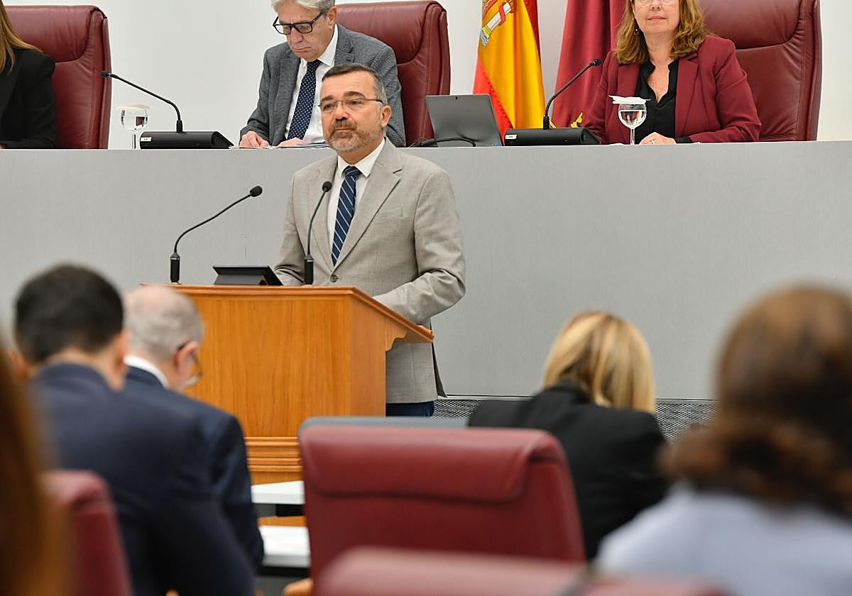 La Asamblea Regional sigue mirando de reojo a Valencia y pide medidas para evitar inundaciones