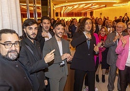Los miembros del grupo musical Arde Bogotá, durante la gala, en Cuarentaytrés.