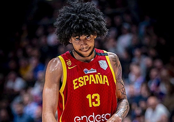 Izan Almansa, el pasado viernes durante su debut con España frente a Eslovaquia.