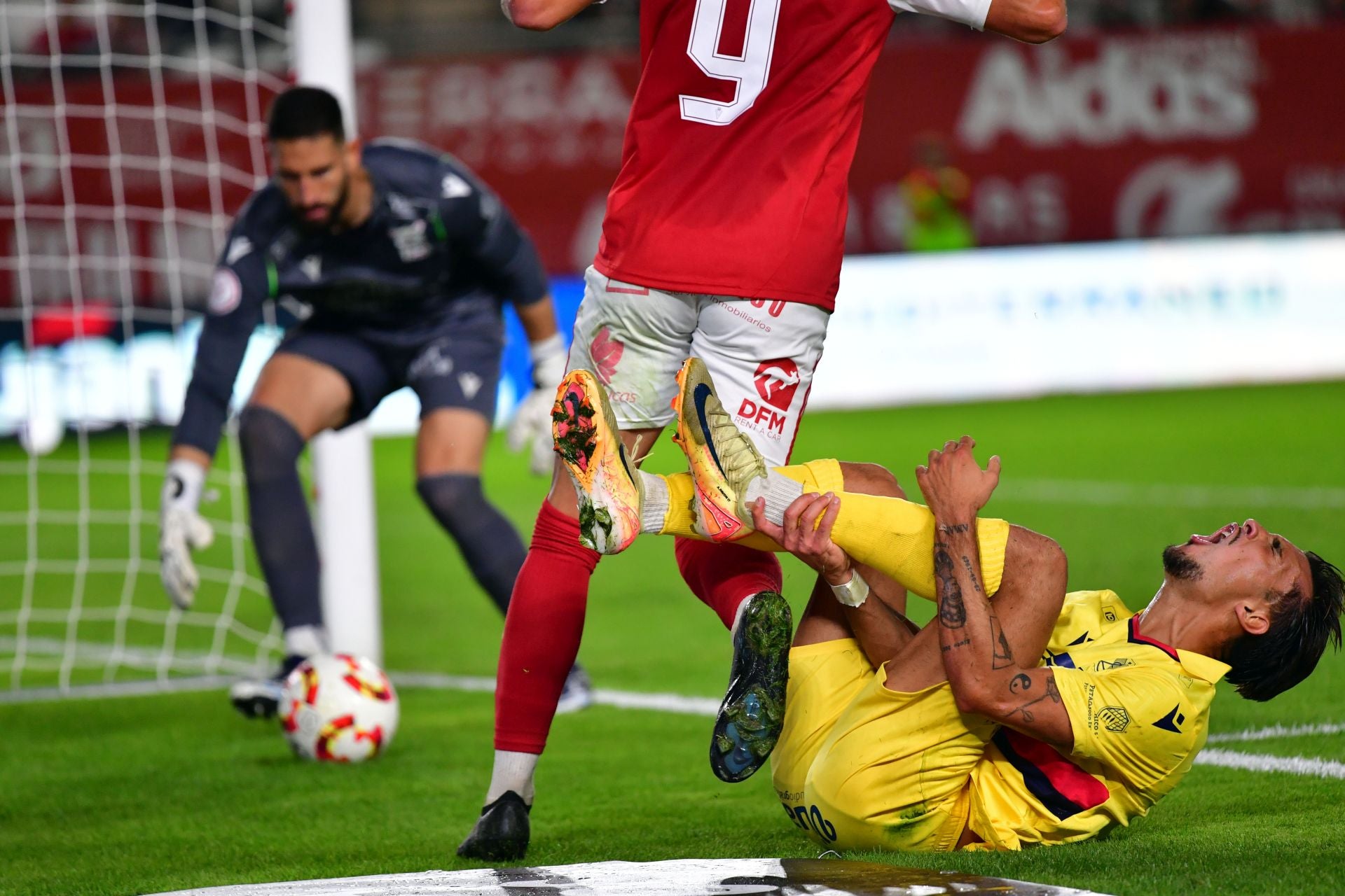 El empate del Real Murcia frente al Atlético Sanluqueño, en imágenes