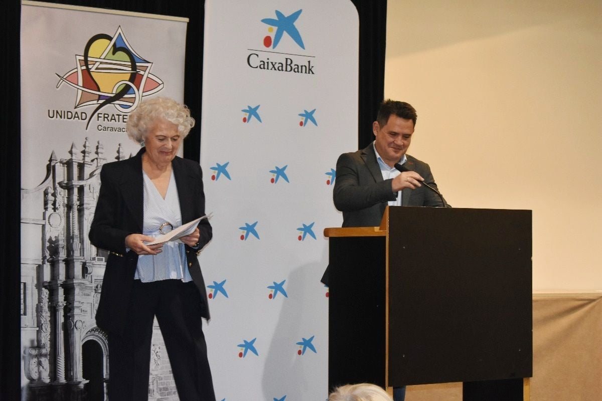 Unidad y Fraternidad entrega las microbecas y presenta concursos Día de la Fraternidad