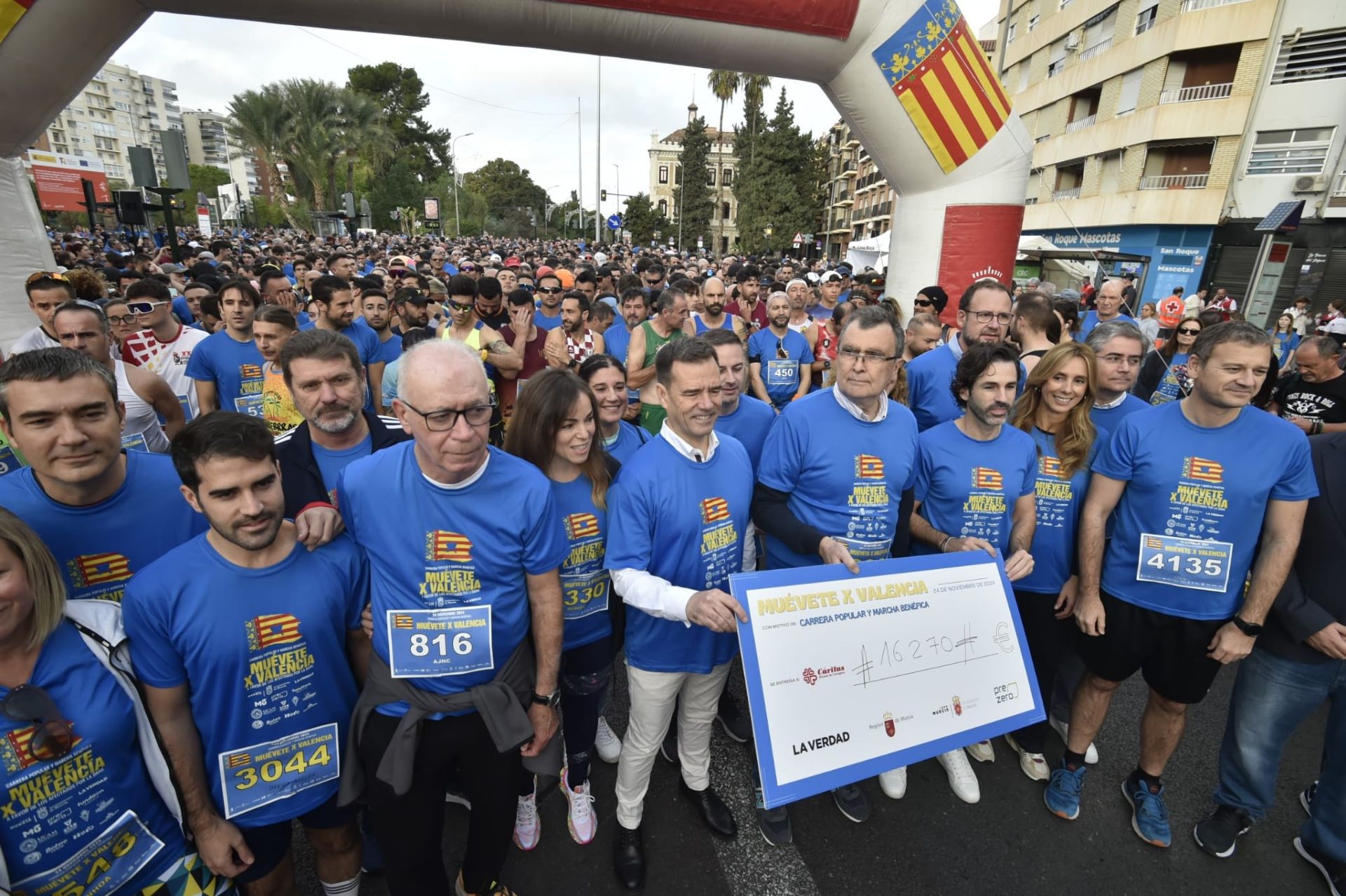 La carrera solidaria &#039;Muévete X Valencia&#039;, en imágenes (I)