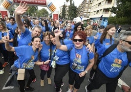 Participantes de la carrera solidaria 'Muévete X Valencia' celebrada este domingo en Murcia.