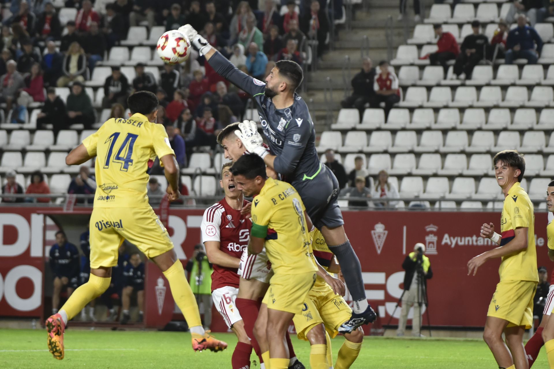 El empate del Real Murcia frente al Atlético Sanluqueño, en imágenes