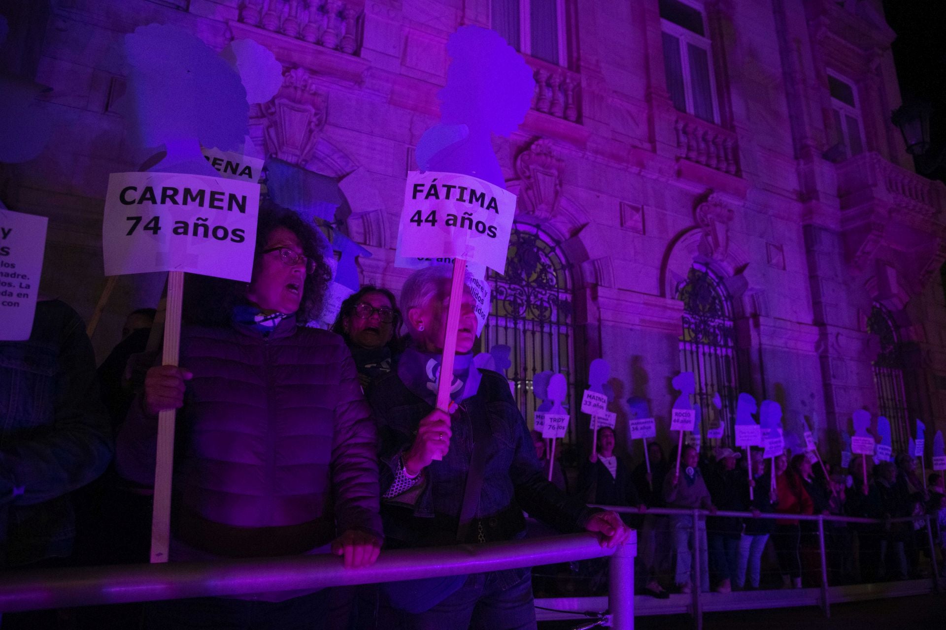 La manifestación contra la violencia machista en Cartagena, en imágenes