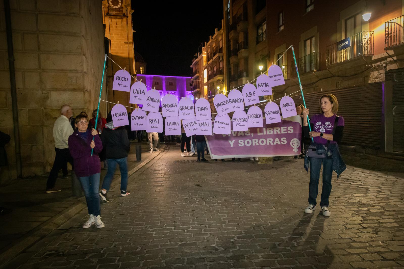 Las imágenes de la marcha del 25-N contra la violencia de género en Orihuela