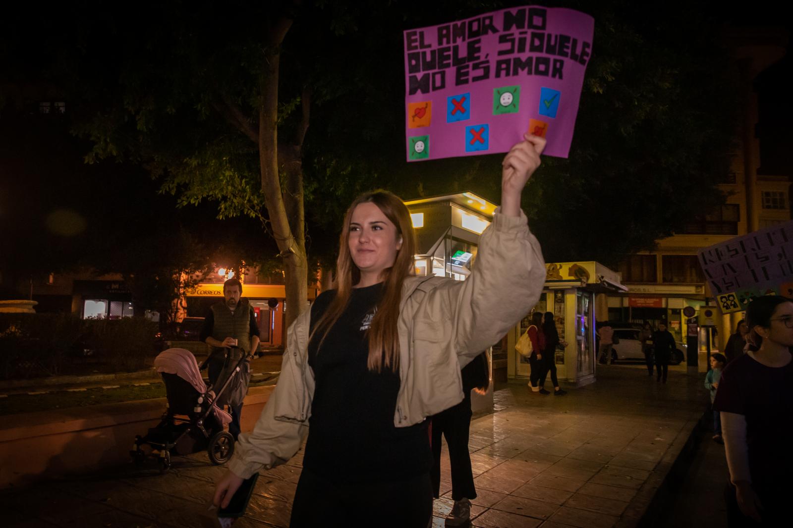 Las imágenes de la marcha del 25-N contra la violencia de género en Orihuela