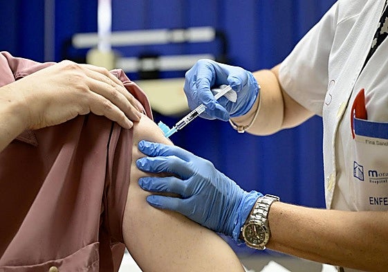 Una imagen durante el inicio de la campaña de vacunación antigripal para población de riesgo el pasado mes de octubre.