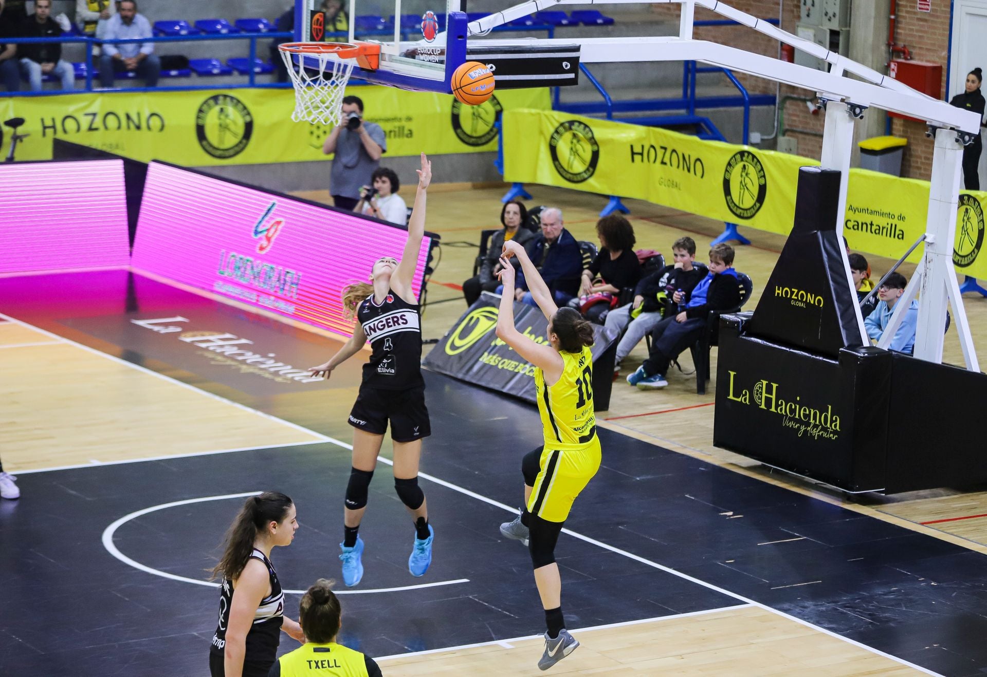 Las imágenes del Jairis-UFAB 49 (74-57)