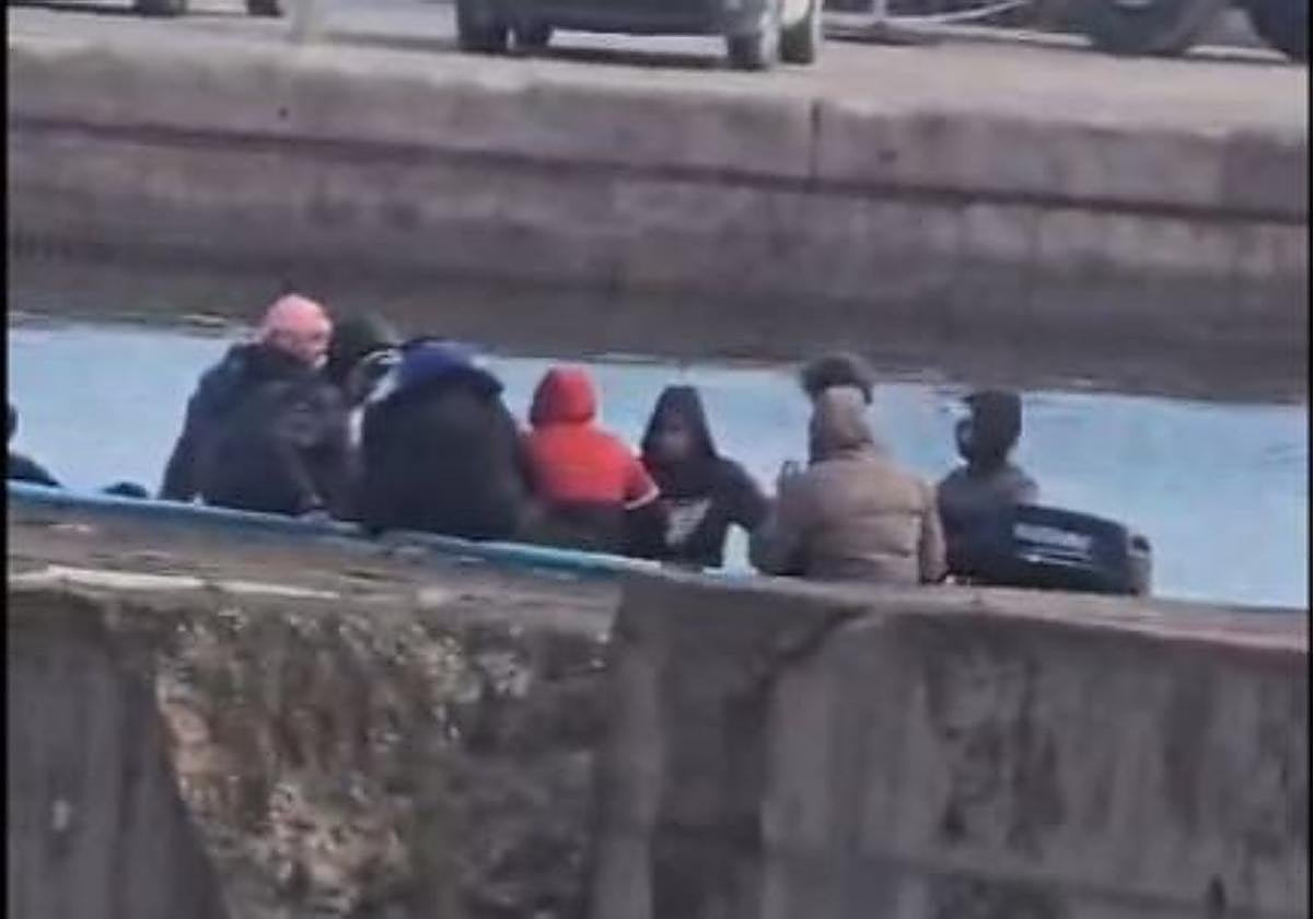 Preocupación por la llegada a Cabo de Palos de pateras sin control y saltándose la vigilancia