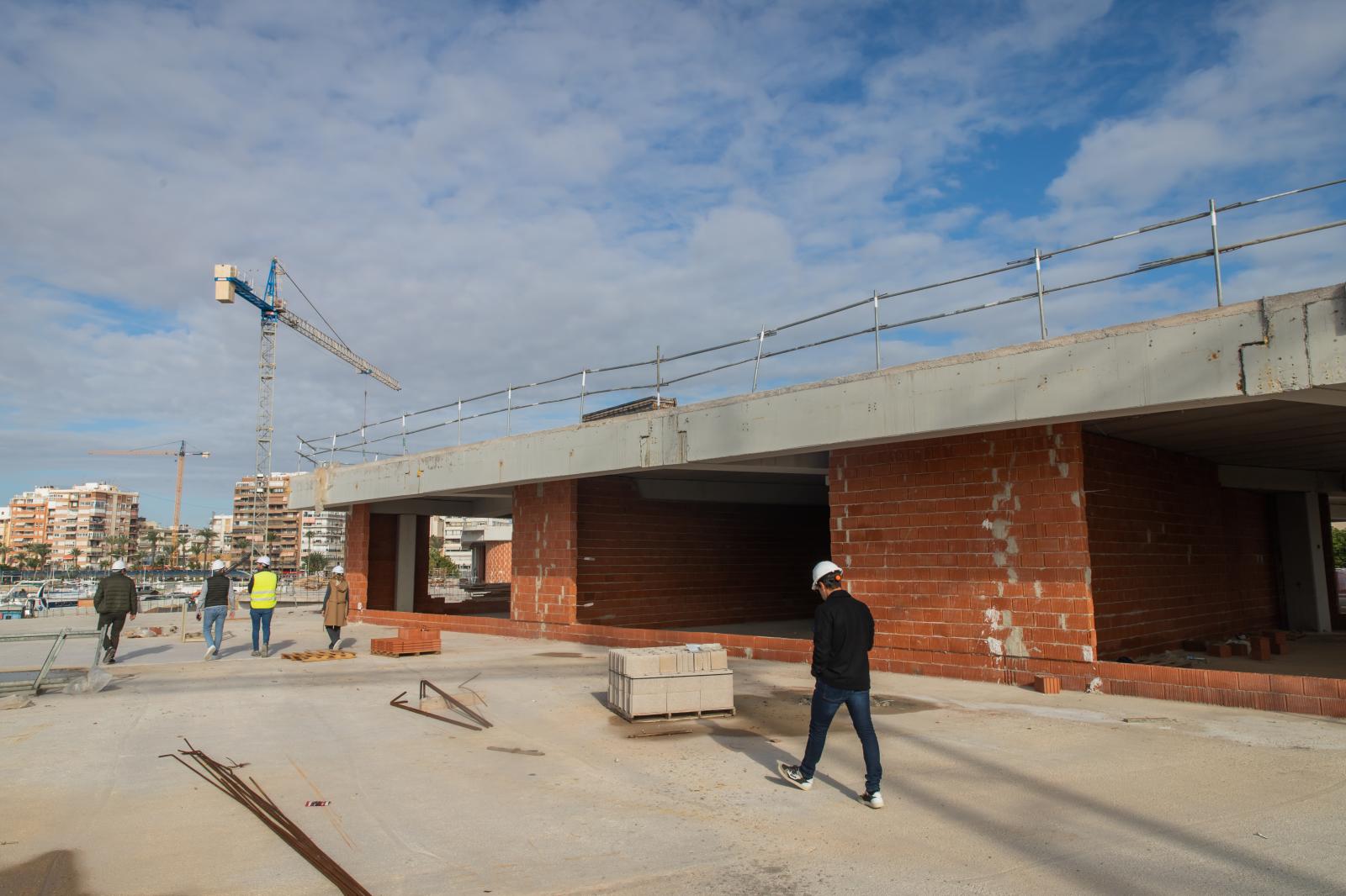 Las imágenes de las obras del nuevo centro de ocio del puerto de Torrevieja