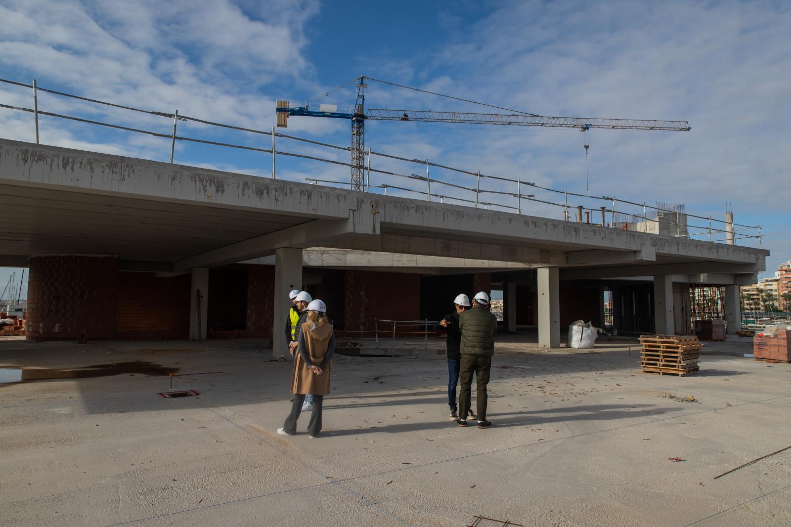 Las imágenes de las obras del nuevo centro de ocio del puerto de Torrevieja