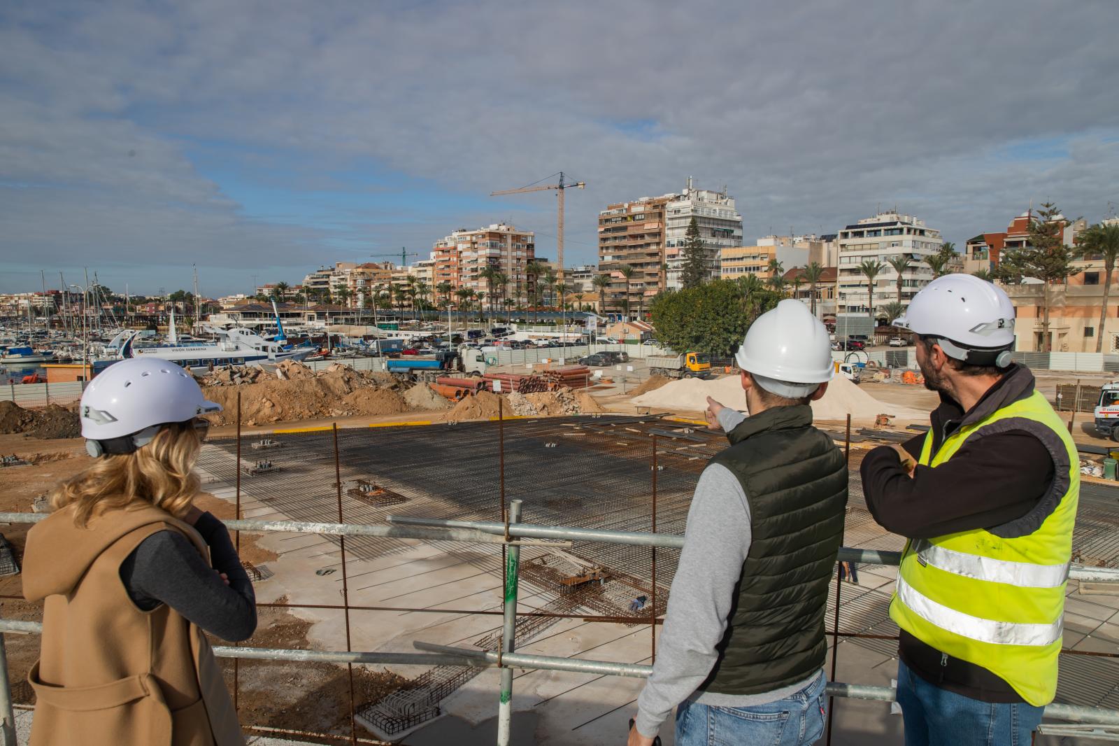 Las imágenes de las obras del nuevo centro de ocio del puerto de Torrevieja