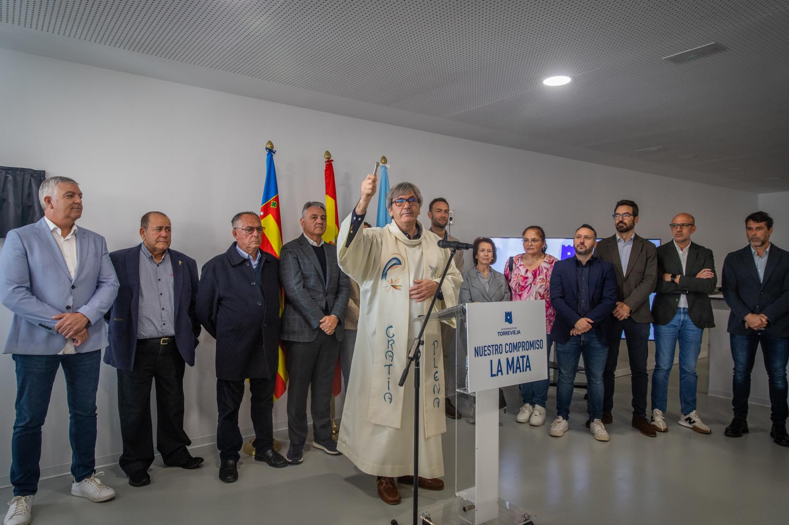 La inauguración del nuevo pabellón polideportivo de La Mata, en imágenes