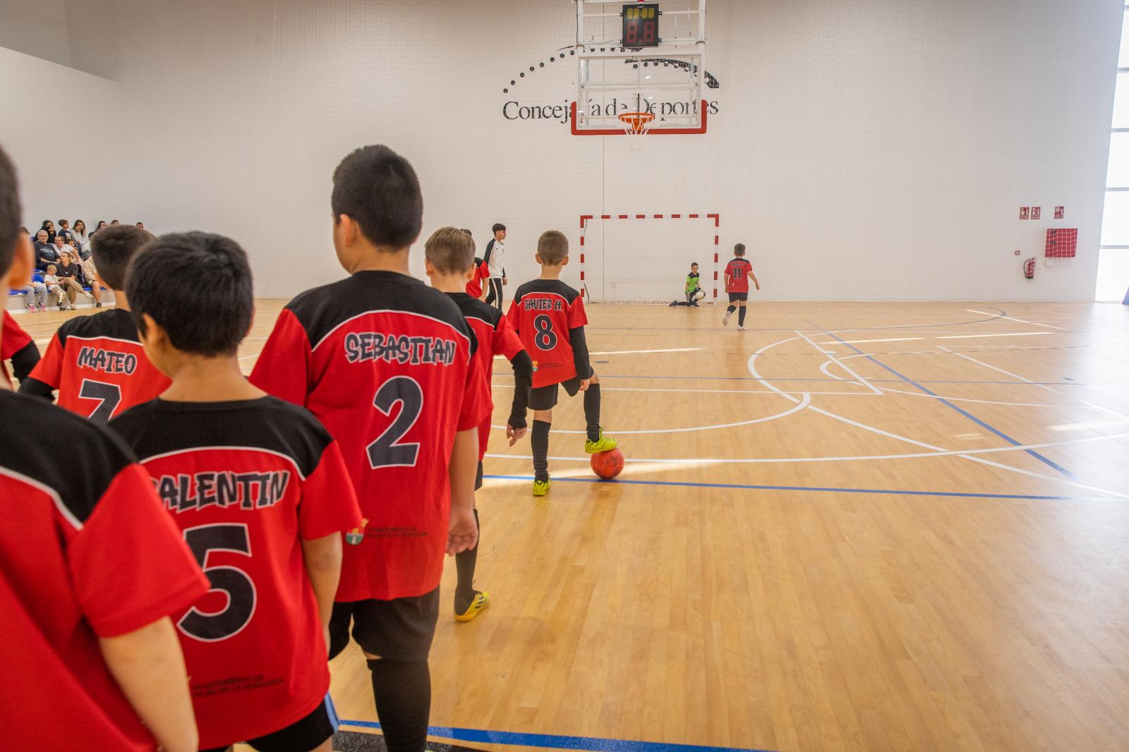 La inauguración del nuevo pabellón polideportivo de La Mata, en imágenes