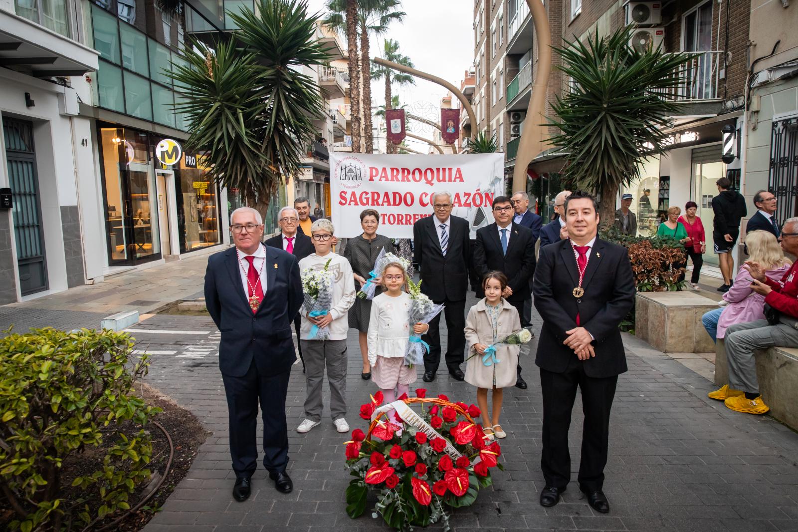 Las imágenes de la ofrenda floral a la Purísima en Torrevieja